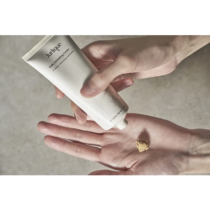 Daily  Femei  Exfoliant pentru ten  100 ml